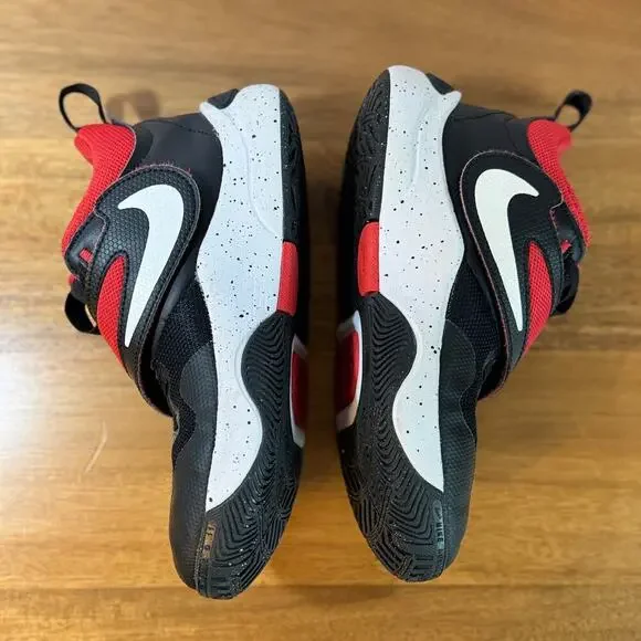 Nike Kids Team Hustle Basketball Sneakers - Picture 7 of 12